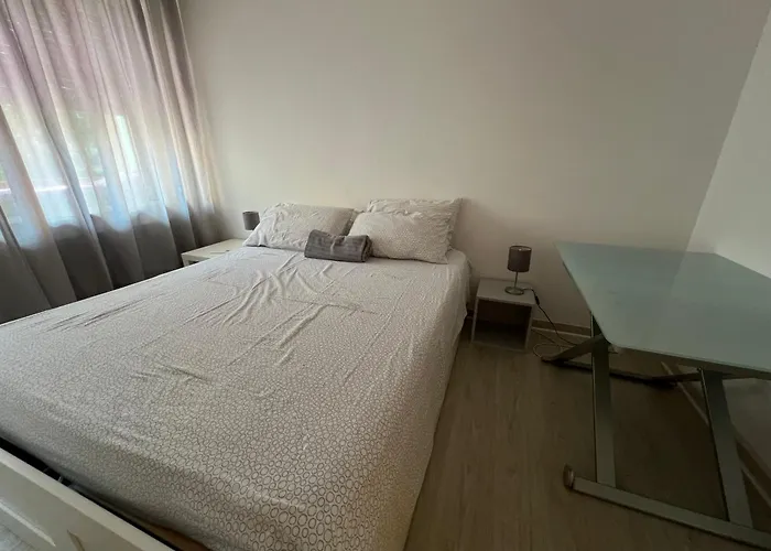 Terrace - White 公寓